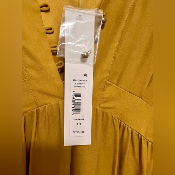 Badgley Mischka Solid Maxi Dress - Picture 5 of 6